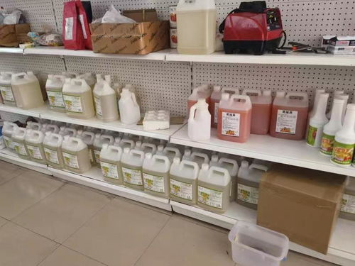 原料堆地 水不消毒 一無證奶茶制品黑工廠被搗毀